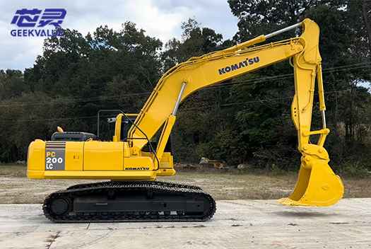 Komatsu Medium Hydraulic Excavator PC200LC-11M0