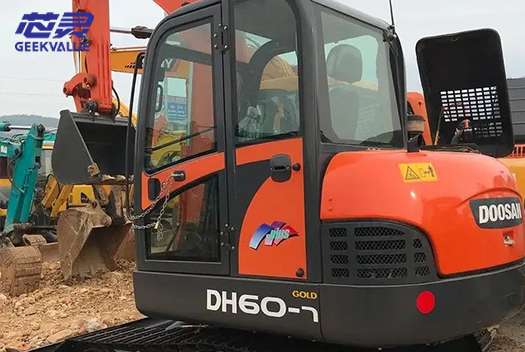 DOOSAN Small Hydraulic Crawler Excavator DH60-7 