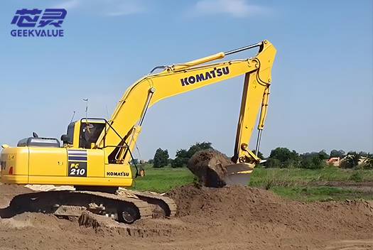 Komatsu medium hydraulic excavator PC210-11M0